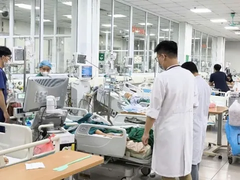 5 bệnh dễ ập đến sau những ngày ăn uống thả ga, rượu bia dịp Tết 0
