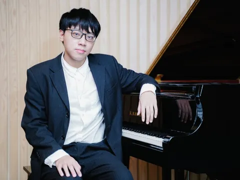 Nam sinh học cùng lúc 3 đại học, trúng tuyển Học viện Âm nhạc Hoàng gia Anh