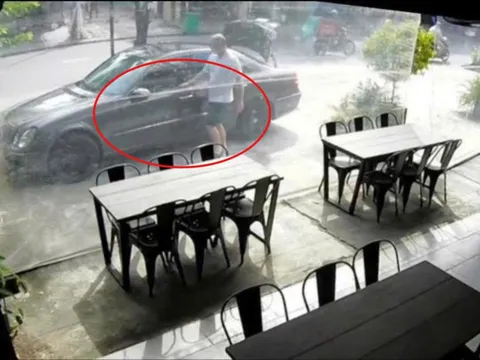 Chiếc Mercedes đỗ ở vỉa hè bất ngờ “bốc hơi”, gia chủ check camera thì phát hiện điều ngỡ ngàng