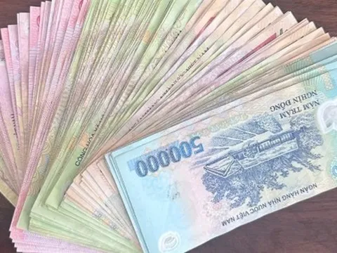 Nhận bàn giao 16 triệu đồng lúc 0h đêm, công an truy tìm gấp người dân ở Đà Nẵng có liên quan