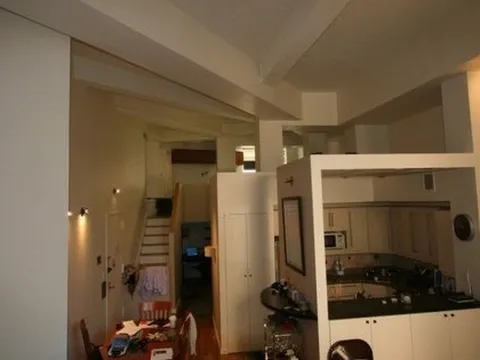 7 dấu hiệu nhận biết ngôi nhà "lỗi phong thủy": Càng ở càng bí bách, khó làm ăn