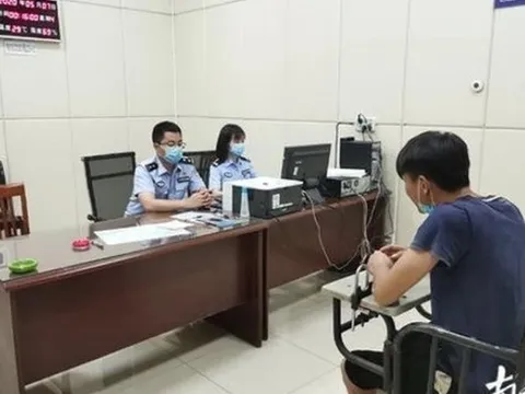 Sao kê tài khoản doanh nghiệp, phát hiện 1 nhân viên đã nghỉ việc được 2 năm vẫn đều đặn nhận hơn 4,9 tỷ đồng từ công ty: Cảnh sát lập tức vào cuộc