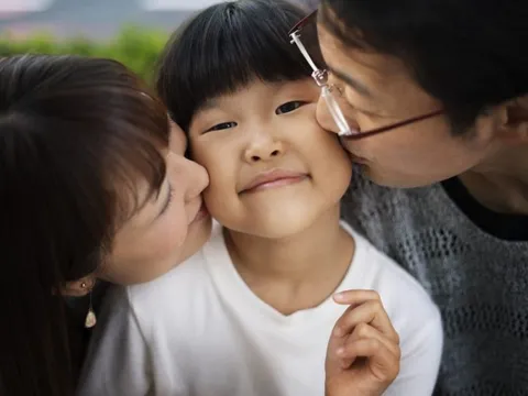 BÍ MẬT gia đình của bạn đang được tiết lộ âm thầm qua 3 HÀNH VI thường ngày của con cái