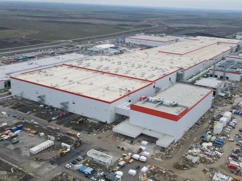 EU nỗ lực cạnh tranh giá pin xe điện với Trung Quốc 0