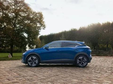 Mua VinFast VF 6 chỉ 0 đồng trả trước, 0 đồng sạc pin, lãi suất cố định 7%/năm 0