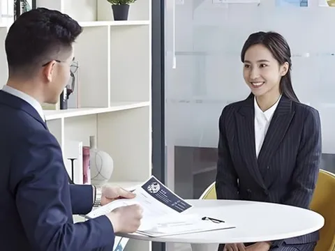 Nhà tuyển dụng: "Tại sao nhốt sư tử và thỏ vào hang, sư tử lại chết?", cô gái có câu trả lời xuất sắc được nhận ngay tại chỗ