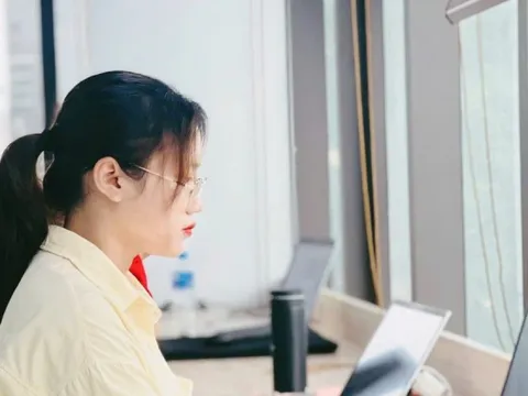 Người áp lực học tập, công việc vào diện giám sát tâm thần: Phòng bệnh hay nguy cơ gắn nhãn tâm lý?