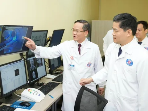 Bệnh viện K vận hành máy xạ trị mới, mỗi lần điều trị chỉ còn 2–3 phút