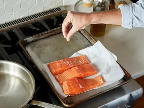 1 loại gia vị có trong vô số thực phẩm âm thầm “nuôi” tế bào ung thư dạ dày: Không phải đường hay dầu mỡ