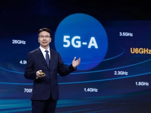 Ông Yang Chaobin của Huawei chia sẻ về xây dựng một thế giới thông minh tốt đẹp hơn với 5G-A và U6GHz