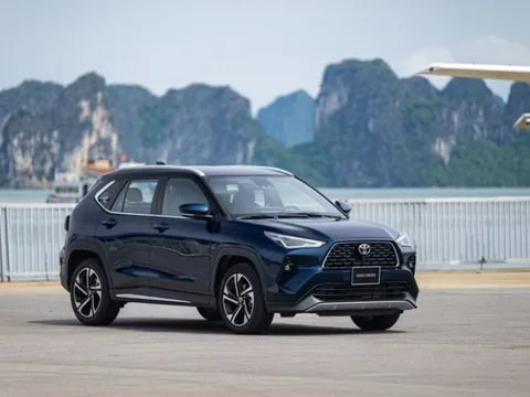 Ô tô hybrid giảm giá sâu trong bối cảnh giá xăng biến động