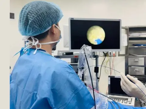 Cố nén đau để ký kết với đối tác, người đàn ông phải nhập viện cấp cứu