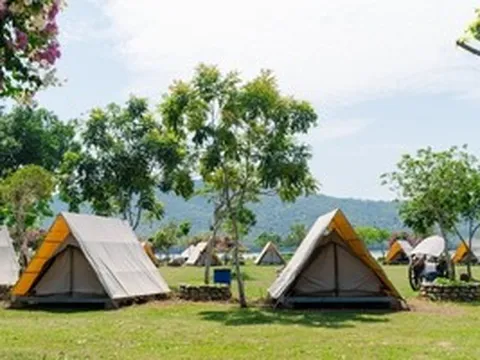 VIDEO: Ngẩn ngơ trước vẻ đẹp thơ mộng của "lá phổi xanh" Dầu Tiếng