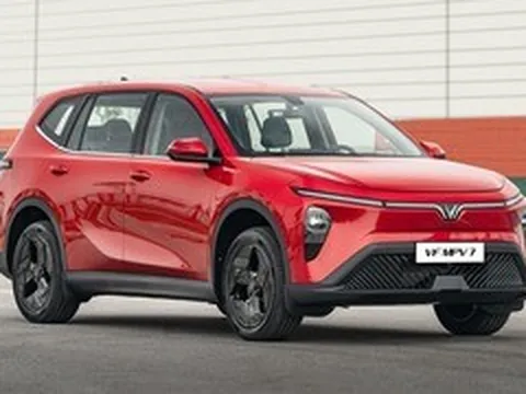 Thị trường ô tô tháng 2: VinFast áp đảo, Toyota Hilux soán ngôi bán tải