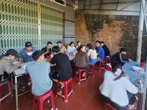 Hàng quán ở Gia Lai đông nghịt khách sau Tết