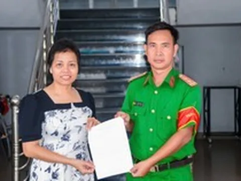 Sau khi chuyển khoản thành công 9.999.999 đồng, người phụ nữ SN 1983 kiểm tra tài khoản rồi vội báo công an