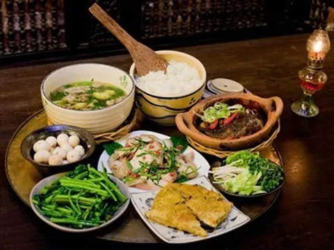 Thể lệ cuộc thi viết chủ đề “Bữa cơm gia đình ấm áp yêu thương”