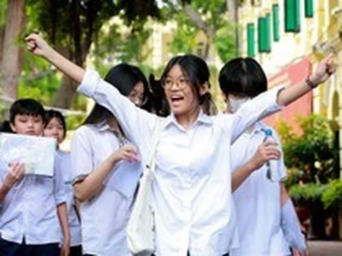 Toàn cảnh điểm chuẩn cao nhất lớp 10 Hà Nội 6 năm: Top trường luôn 'đỉnh bảng'