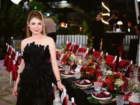 "Búp bê" Thanh Thảo hạnh phúc viên mãn ở tuổi 49