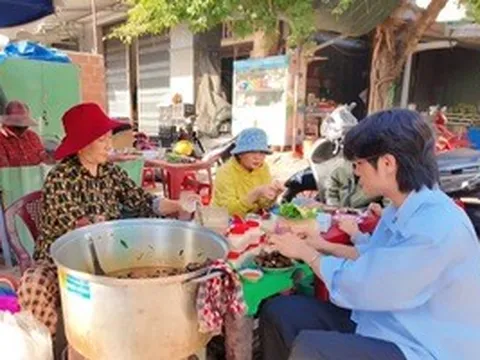 Vlogger triệu view Quan Không Gờ: Vì sao có thể biến những khu chợ bình dị thành nội dung viral?