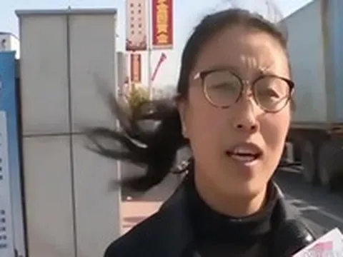 Người đàn ông vay tín dụng 221 triệu đồng rồi qua đời, vợ và con gái bị ngân hàng kiện đòi nợ, tòa tuyên bố: “Không phải trả”