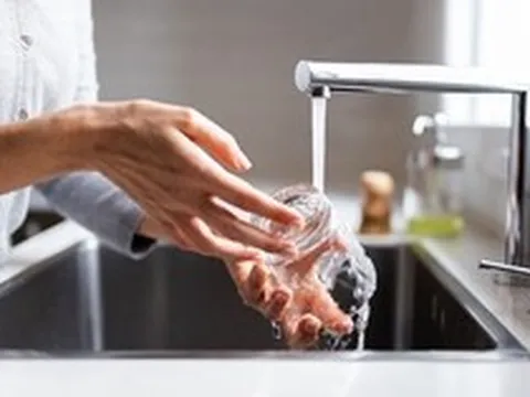 7 thứ KHÔNG BAO GIỜ nên rửa với nước nóng, nhiều người mắc sai lầm rồi nhận "kết đắng"