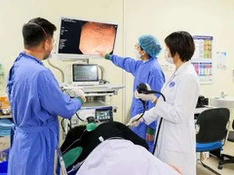 Phóng đại thực quản 150 lần, bác sĩ Bệnh viện K 'tóm gọn' ung thư từ sớm