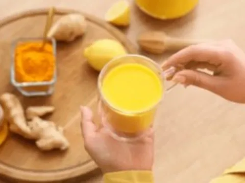 Điều gì xảy ra với cơ thể khi uống nước nghệ thường xuyên?