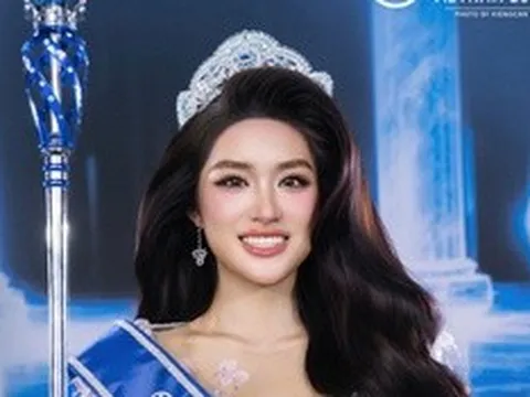 Người đẹp Phan Phương Oanh đến từ Hà Nội đăng quang Hoa hậu Thế giới Việt Nam