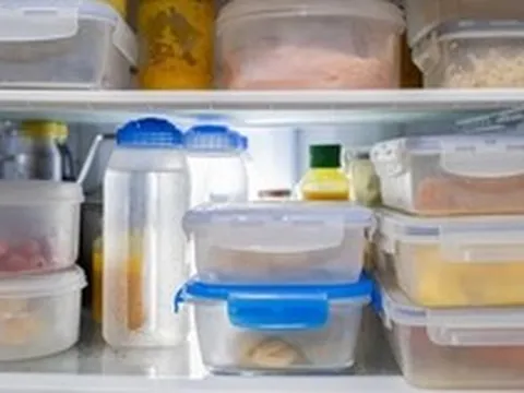 6 thứ TUYỆT ĐỐI đừng để trong hộp nhựa, người Việt làm sai rất nhiều mà không biết