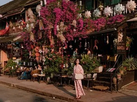 Cặp đôi Đà Nẵng mách kinh nghiệm lái ô tô du lịch Lào 8 ngày với 15 triệu đồng