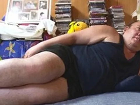 Mẹ là đại gia, con trai 35 tuổi không đi làm vẫn có 82 triệu đồng/tháng để tiêu vặt: Cuộc sống của thiếu gia Nhật khiến ai cũng sốc