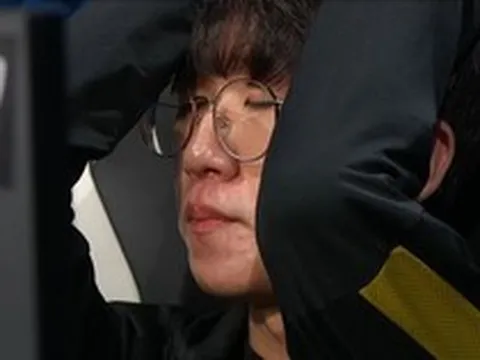 Người đàn ông SN 1998 bị điều tra khẩn, phát hiện dòng tiền bất thường hơn 170 tỷ đồng, có liên quan nhiều giao dịch cổ phiếu: Nhiều bên đồng loạt vào cuộc