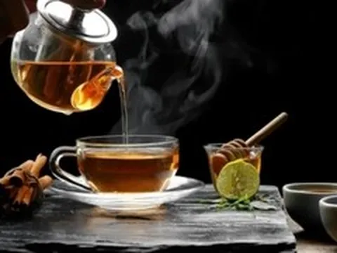 Cách uống trà xanh đúng cách: Đừng để 'thần dược' gây hại sức khỏe