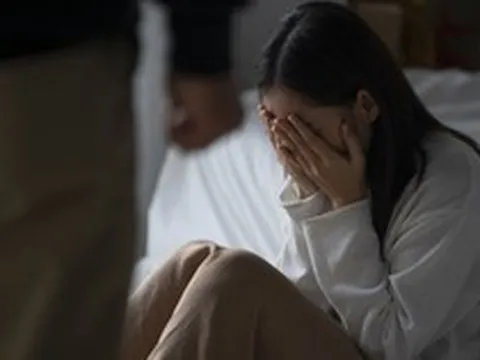 Tái hôn, cùng thỏa thuận tài sản chia đôi, vợ sững sờ khi chồng di chúc để hết 17 tỷ đồng cho em gái: Tòa tuyên phán “phải chia đôi”