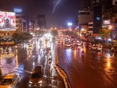 Đêm nay miền Bắc đón không khí lạnh, trời chuyển mưa rào và dông