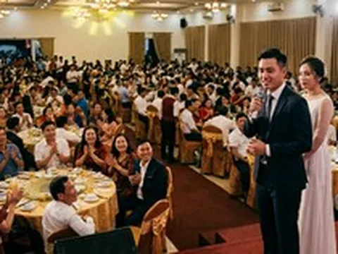 Đám cưới của tôi có 500 khách, trong đó hơn 400 người tôi không quen