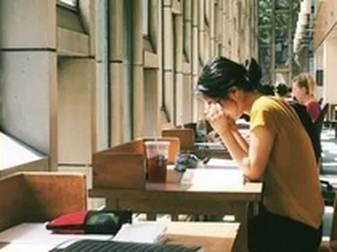 "Đại thanh lọc" ngành học toàn cầu: Vì sao những ngành từng rất hot nay bị xóa sổ, số khác lại càng học càng có giá?