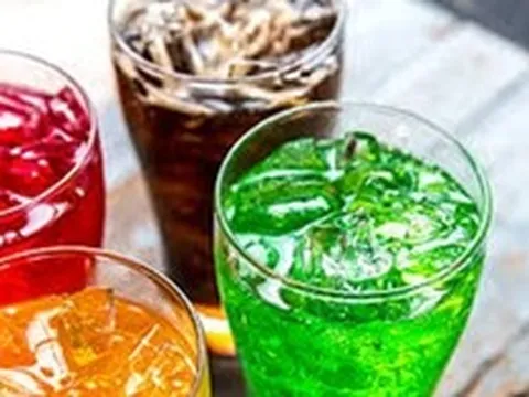 Loại nước "phá gan" không kém rượu bia, làm tăng nguy cơ gan nhiễm mỡ lên 60%, nhiều người Việt uống mỗi ngày