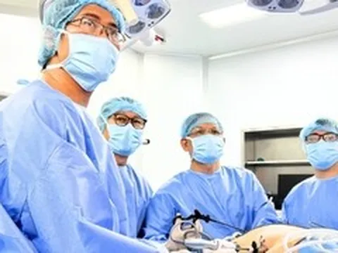Chuyên gia Vinmec gỡ vòng thắt tồn tại suốt 20 năm, 'giải cứu' bệnh nhân béo phì