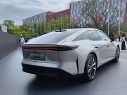 Ô tô điện dùng hệ sinh thái Huawei và Xiaomi 'chốt' hơn 3.000 đơn sau một giờ