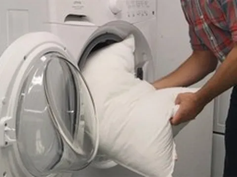 Bao lâu nên giặt gối ngủ một lần?