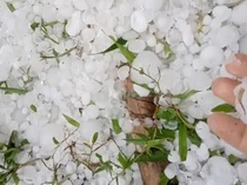 Miền Bắc sắp đón không khí lạnh, cảnh báo lốc, sét, mưa đá nhiều khu vực