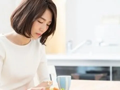 Những bữa ăn nhỏ "khiến bạn già đi nhanh hơn": Một "sai lầm" trong chế độ ăn uống khiến bạn dễ bị gan nhiễm mỡ