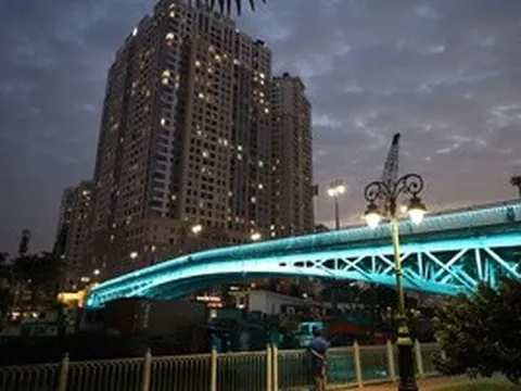 Tạo điểm nhấn cảnh quan đêm ở TPHCM