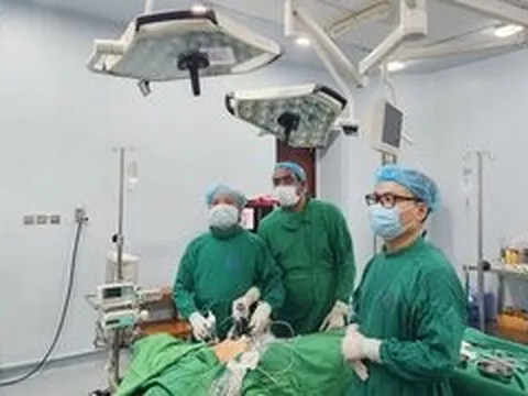 Kỹ thuật nội soi 'Made in Vietnam' lừng danh thế giới, nhiều bác sĩ ngoại sang học