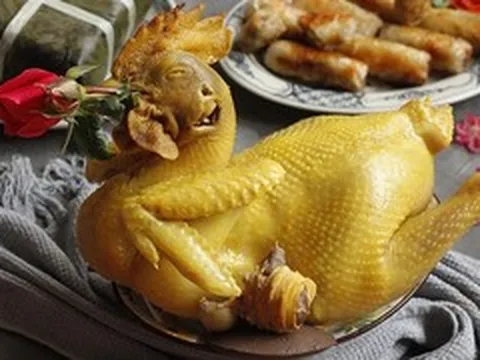 Mẹo luộc gà không bị nứt da, thịt mềm ngọt