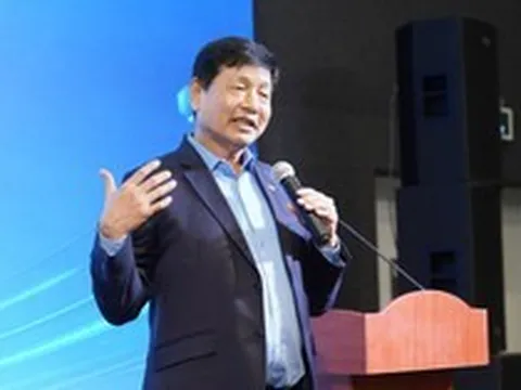 Chủ tịch FPT Trương Gia Bình: AI đang tạo ra một cuộc cách mạng mới đối với doanh nghiệp toàn cầu, tương tự bước chuyển từ sản xuất thủ công sang dây chuyền tự động hóa