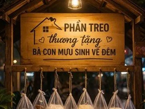 ‘Cơm treo’ nửa đêm giữa phố ấm lòng những phận đời mưu sinh