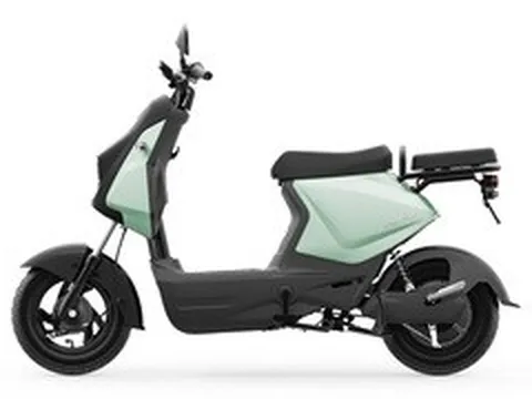 VinFast Amio - xe máy điện 'hai yên, có bàn đạp' cho lứa tuổi học sinh